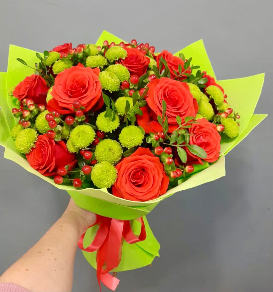 Букет цветов из: Хризантемы и Розы в Заринск