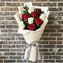 Букет цветов из:  Розы в Заринск