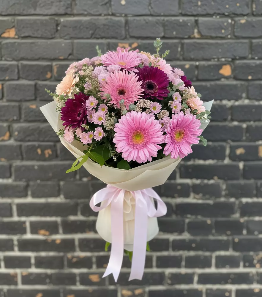 Букет цветов из: Герберы и Хризантемы в Заринск