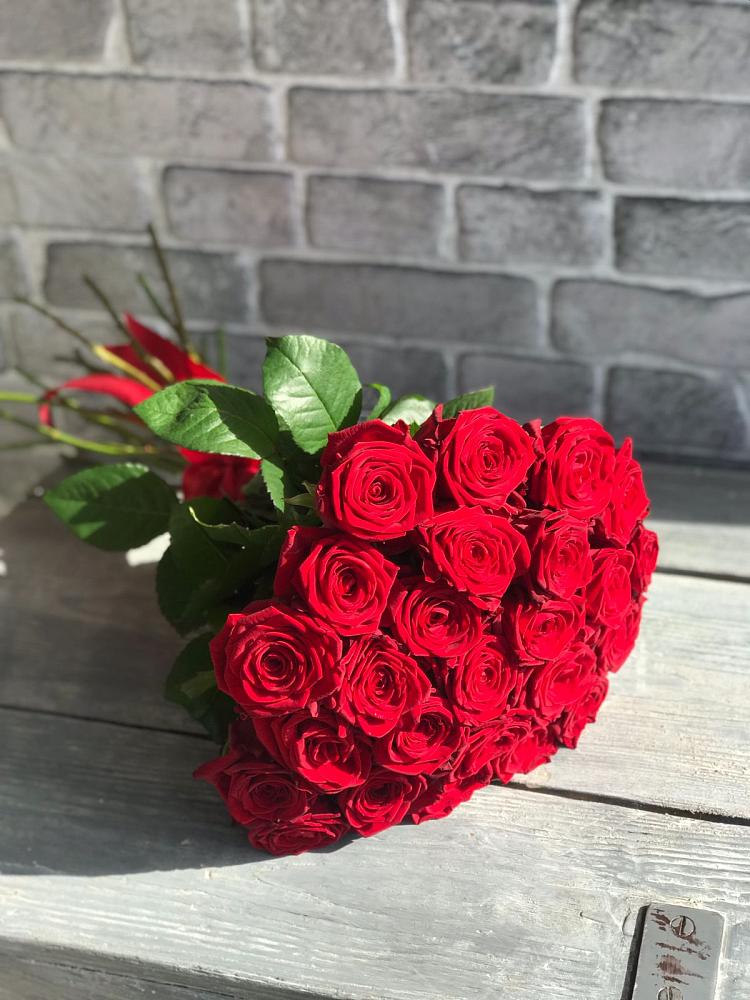 Букет Красные розы Фридом в Заринск