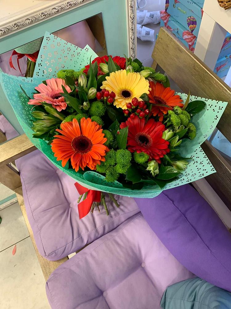 Букет цветов из: Герберы, Хризантемы и Альстромерии в Заринск