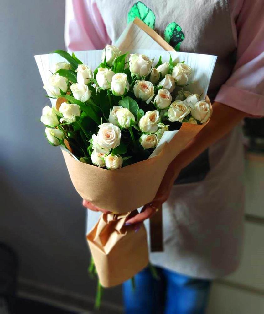 Букет цветов из: Розы в Заринск