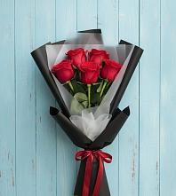 Букет цветов из:  Розы в Заринск