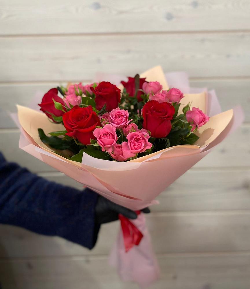 Букет цветов из: Розы в Заринск