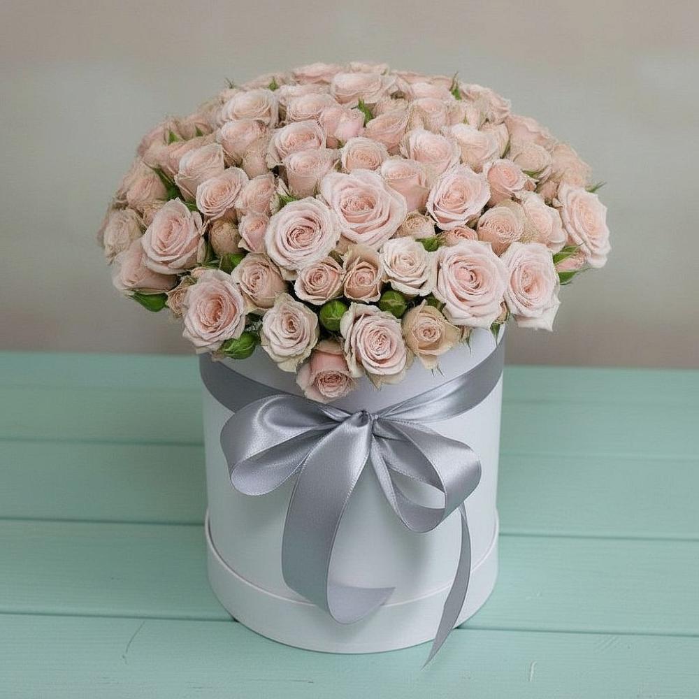 Цветочная композиция из Розы в шляпной коробке в Заринск