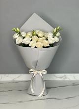 Букет цветов из:  Розы и Лизиантусы в Заринск